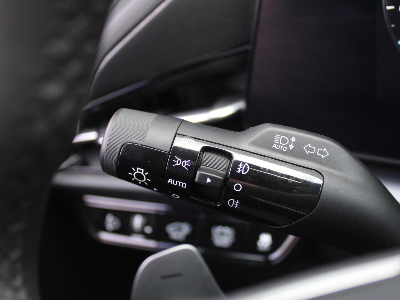 KIA Niro 1.6 GDi Hybrid DynamicPlusLine | Schuif-/kanteldak | Stuur-/stoelverwarming | Cruise adapt. | Camera | Clima | 16" LM |