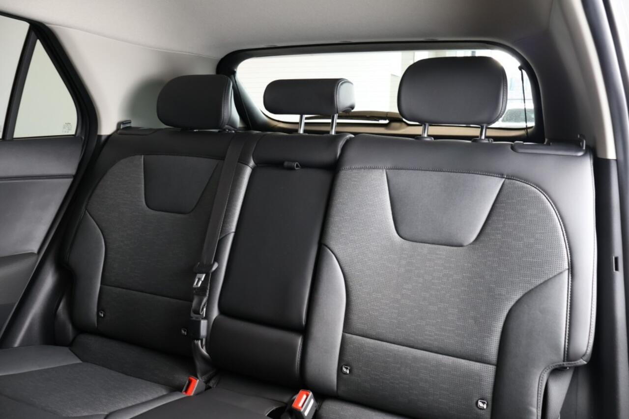 KIA Niro DynamicLine 64.8 kWh - CarPlay - Stoelverw. - Navi - Sensoren