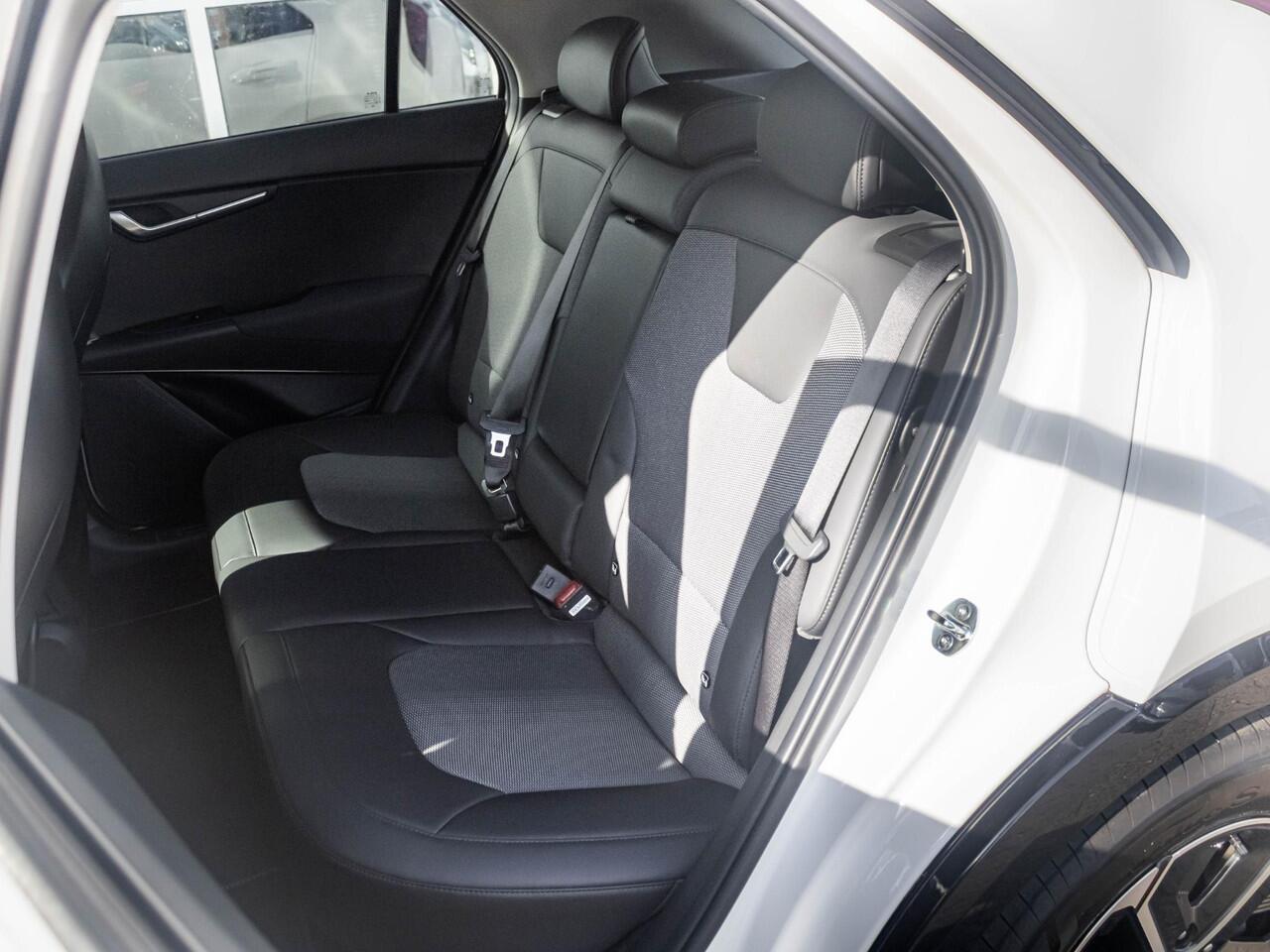 KIA Niro 1.6 GDi Hybrid DynamicLine l navigatie l apple car play android auto l Alarm