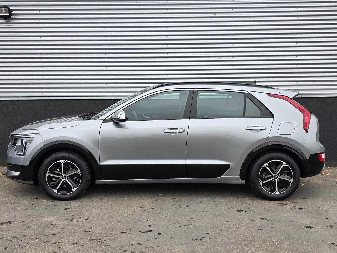 KIA Niro 1.6 GDi Hybrid DynamicLine Trekhaak, navigatie Apple CarPlay/Android Auto, NL-AUTO! parkeersensoren v&a, achteruitrij camera, adaptieve cruise control, BTW-auto