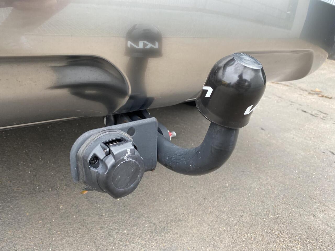 KIA Niro 1.6 GDi Hybrid DynamicLine Trekhaak, navigatie Apple CarPlay/Android Auto, NL-AUTO! parkeersensoren v&a, achteruitrij camera, adaptieve cruise control, BTW-auto