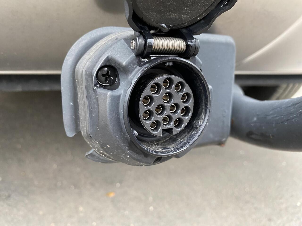 KIA Niro 1.6 GDi Hybrid DynamicLine Trekhaak, navigatie Apple CarPlay/Android Auto, NL-AUTO! parkeersensoren v&a, achteruitrij camera, adaptieve cruise control, BTW-auto