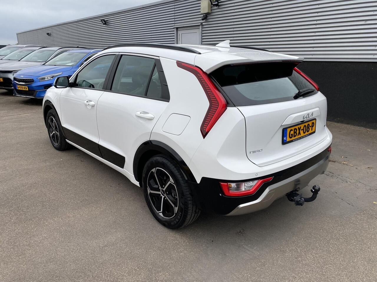 KIA Niro 1.6 GDi Hybrid DynamicLine Trekhaak, navigatie Apple CarPlay/Android Auto, NL-AUTO! parkeersensoren v&a, achteruitrij camera, adaptieve cruise control, BTW-auto