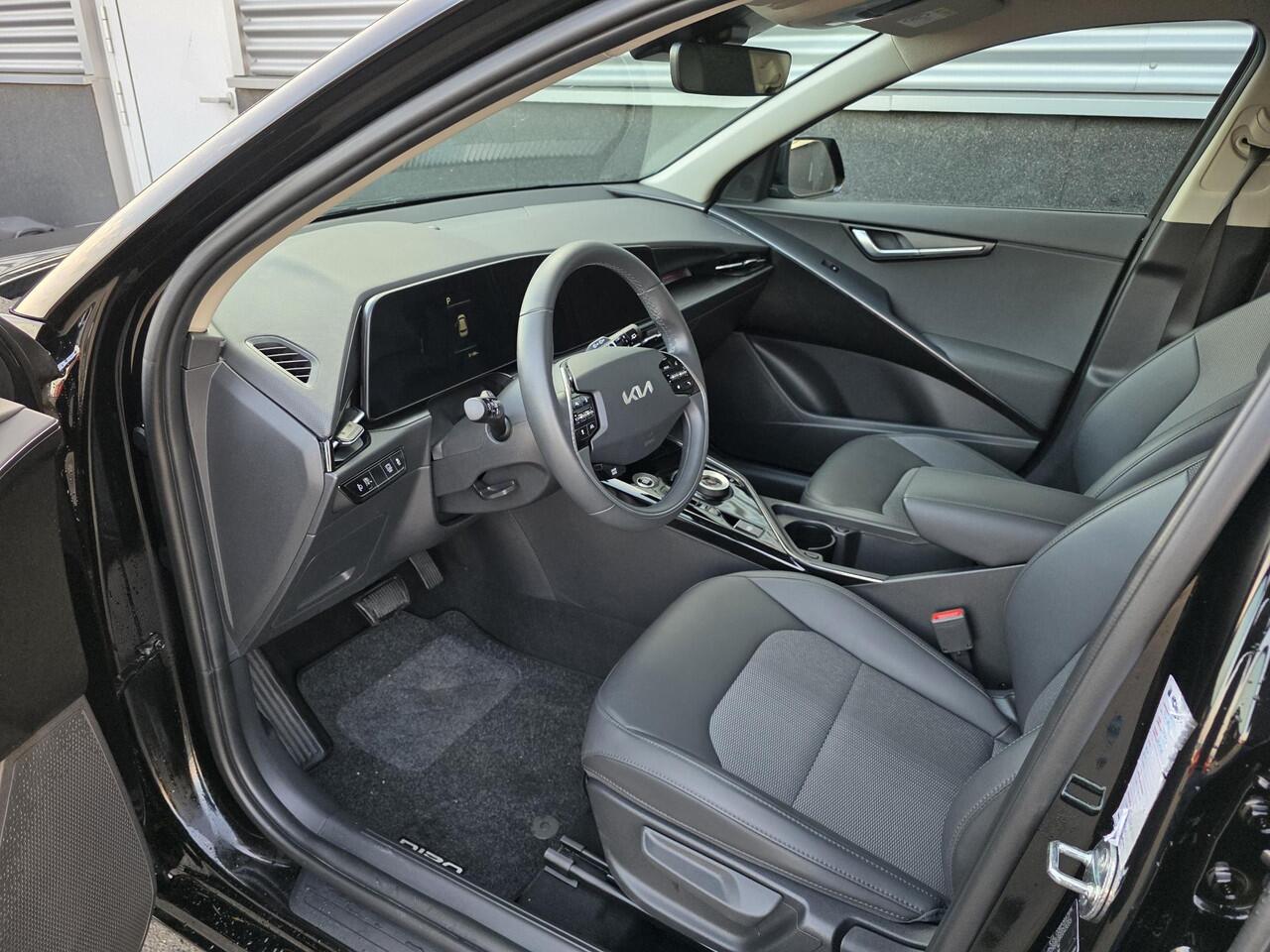 KIA Niro 1.6 GDi Hybrid DynamicLine Navigatie, 18" LMV, Parkeersensoren voor- & achter, Privacy glass