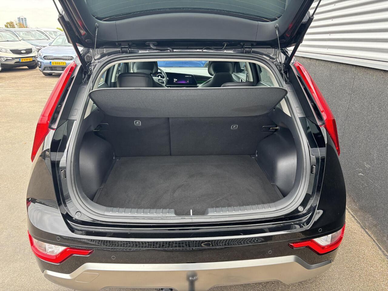 KIA Niro 1.6 GDi Hybrid DynamicLine Trekhaak, navigatie Apple CarPlay/Android Auto, NL-AUTO! parkeersensoren v&a, achteruitrij camera, adaptieve cruise control, BTW-auto