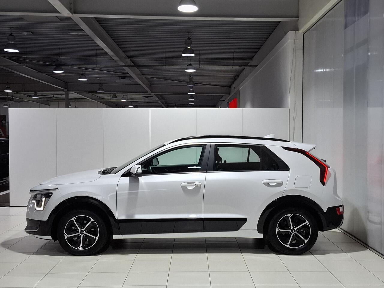 KIA Niro 1.6 GDi Hybrid DynamicLine Trekhaak, Apple Carplay/Android Auto, Navigatie, Camera