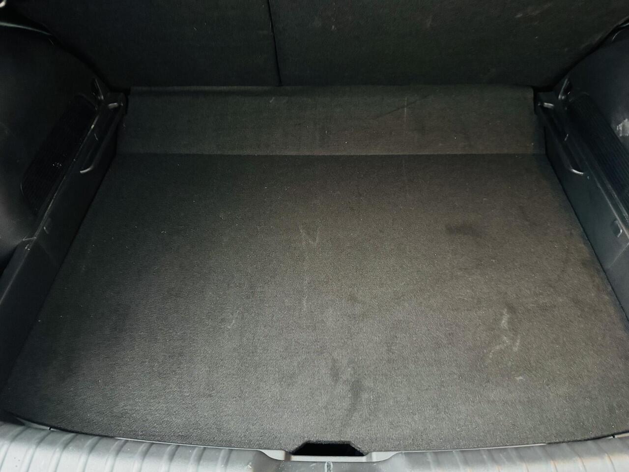 KIA Niro 1.6 GDi Hybrid DynamicLine Trekhaak | Clima | Cruise | Navigatie | Camera | PDC Rondom