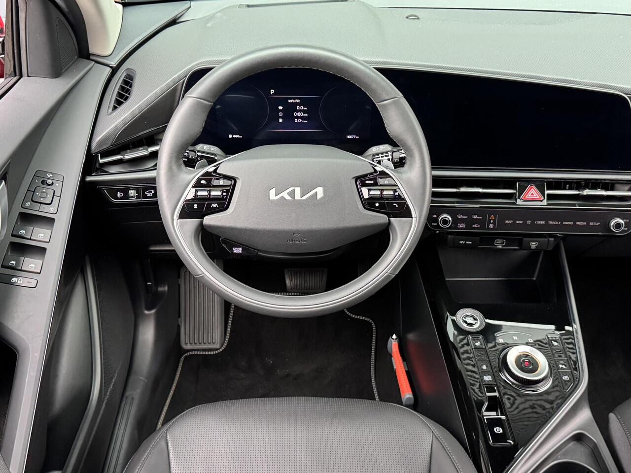 KIA Niro 1.6 GDi HYBRID DYNAMICPLUSLINE I DEALER ONDERHOUDEN I SCHUIF/KANTELDAK I VD EERSTE EIGENAAR I LEDEREN BEKLEDING