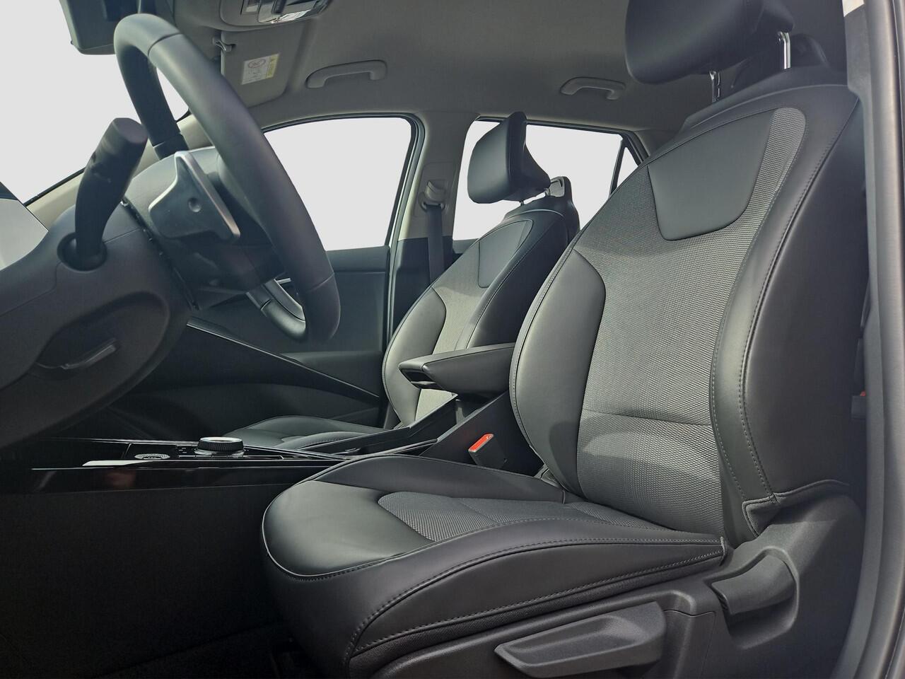 KIA Niro 1.6 GDi Hybrid DynamicLine Automaat | Navigatie | Camera | Parkeersensoren | Climate | Apple Carplay / Android Auto |