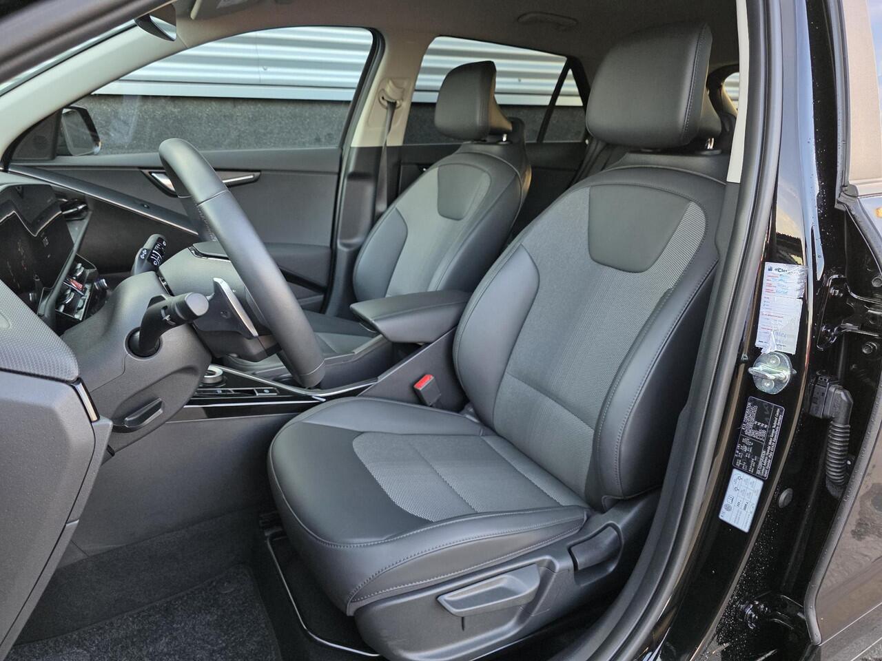 KIA Niro 1.6 GDi Hybrid DynamicLine Navigatie, 18" LMV, Parkeersensoren voor- & achter, Privacy glass