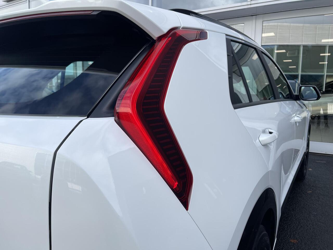 KIA Niro 1.6 GDi Hybrid DynamicLine Trekhaak | Climate controle | Cruise control adaptieve | Navigatie | Achteruitrijcamera