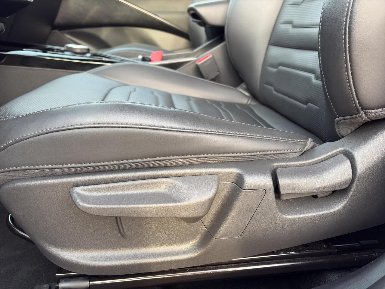 KIA Niro 1.6 GDi Hybrid DynamicPlusLine HUD | Leder | Stoel- en Stuurverwarming | Adapt. Cruise | Schuif/Kanteldak | Elektr. Achterklep |