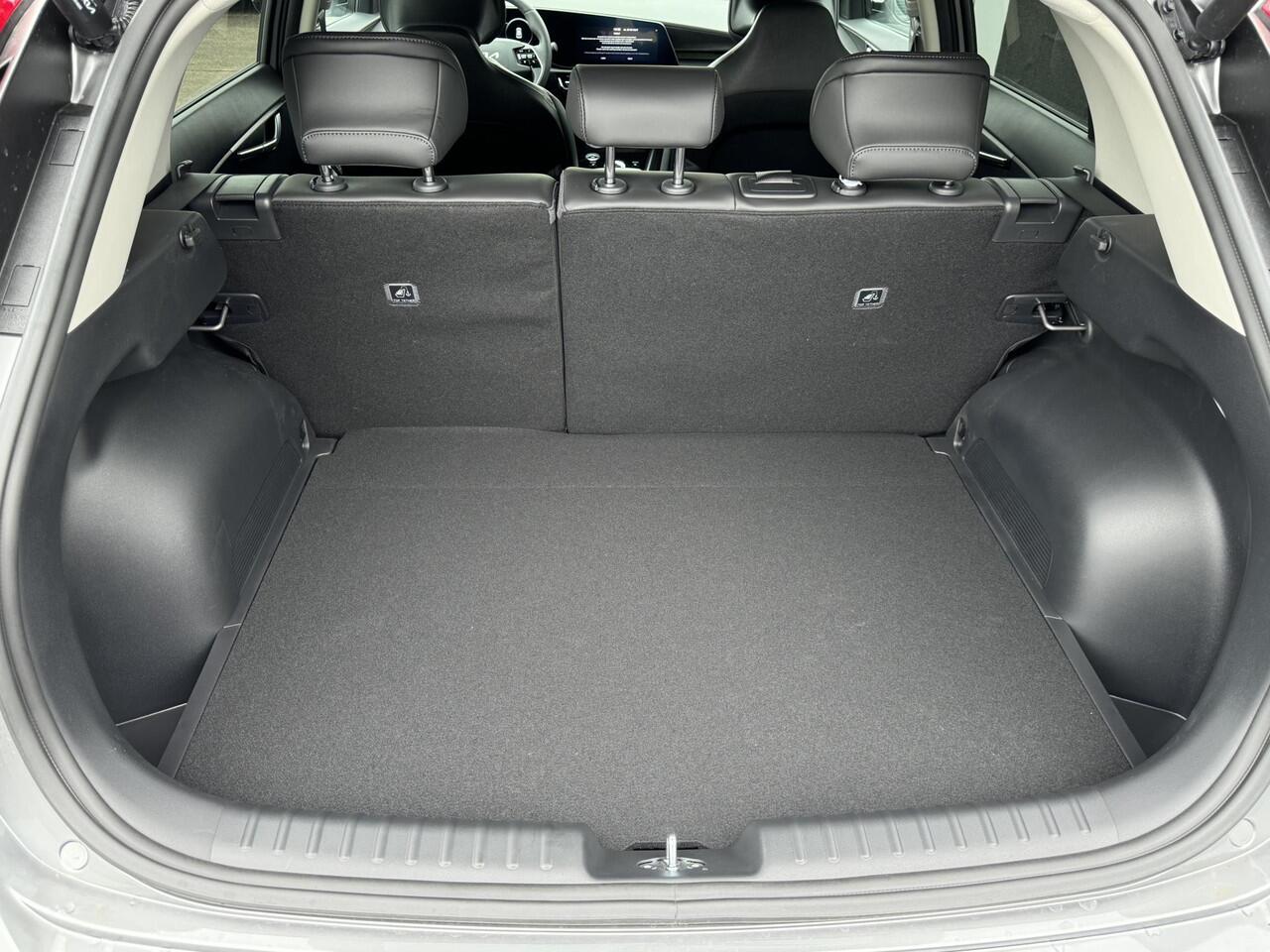 KIA Niro 1.6 GDi Hybrid DynamicPlusLine ¤4396 Voordeel! ACTIEPRIJS! Direct & Nieuw uit voorraad leverbaar. Meerdere kleuren snel leverbaar