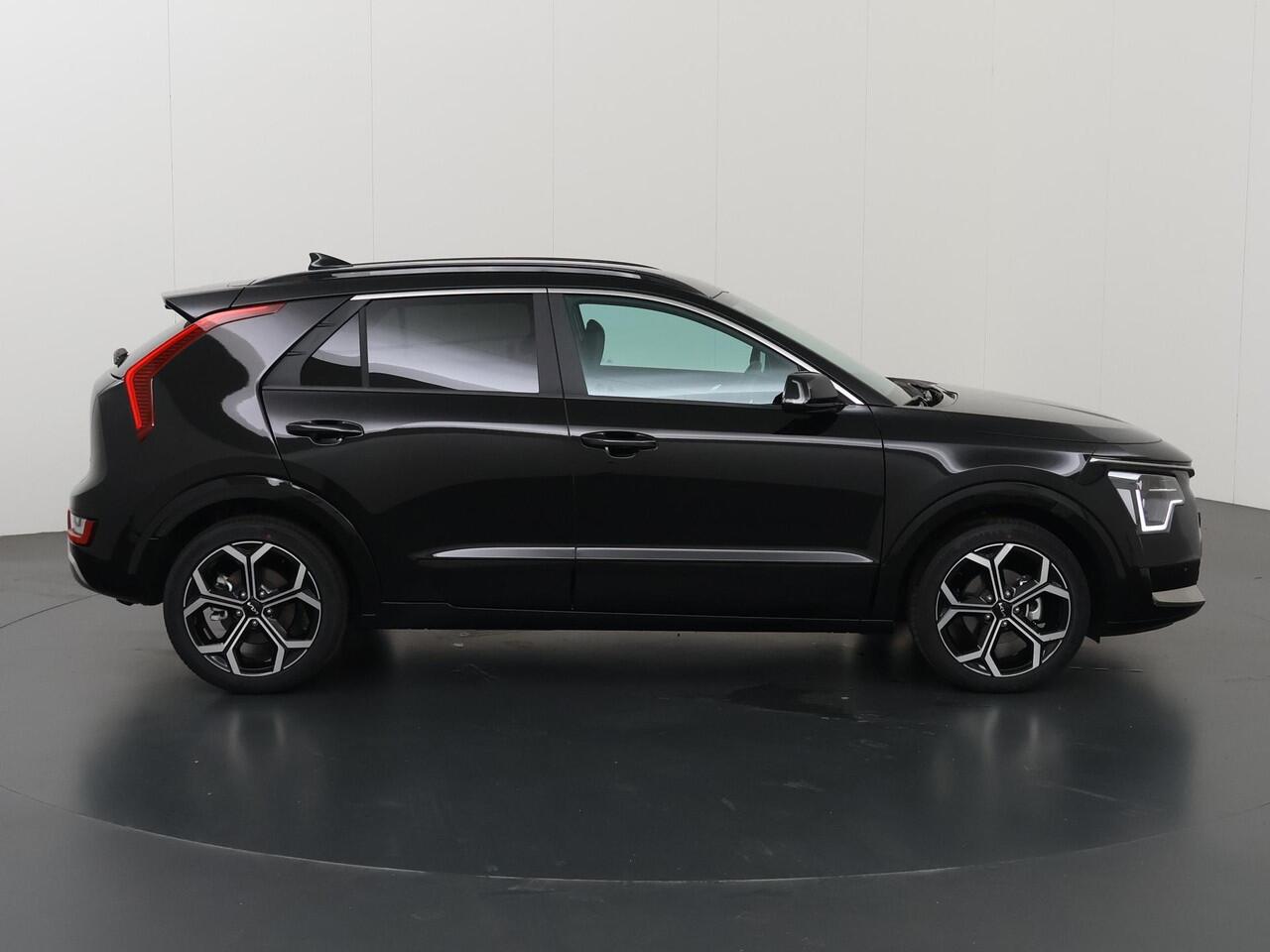 KIA Niro 1.6 GDi PHEV DynamicPlusLine Edition | 18" lichtmetalen velgen | Elektrisch verstelbare bestuurdersstoel | Stoel/Stuurwielverwarming | LED Koplampen | Elektrisch bedienbare achterklep |