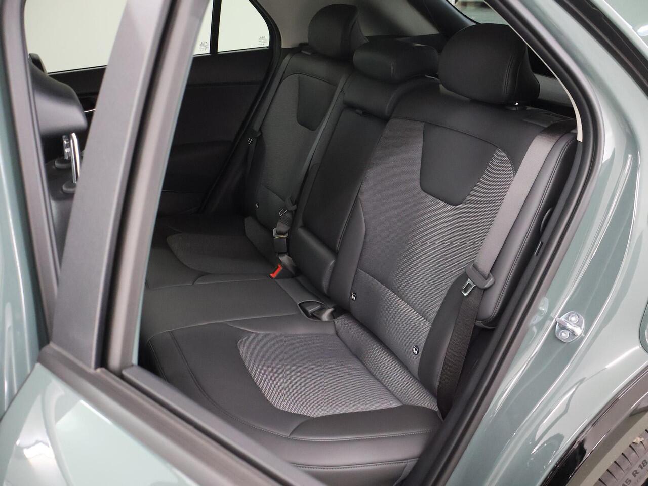 KIA Niro 1.6 GDi PHEV DynamicPlusLine Edition | 18" lichtmetalen velgen | Elektrisch verstelbare bestuurdersstoel | Stoel/Stuurwielverwarming | LED Koplampen | Elektrisch bedienbare achterklep |