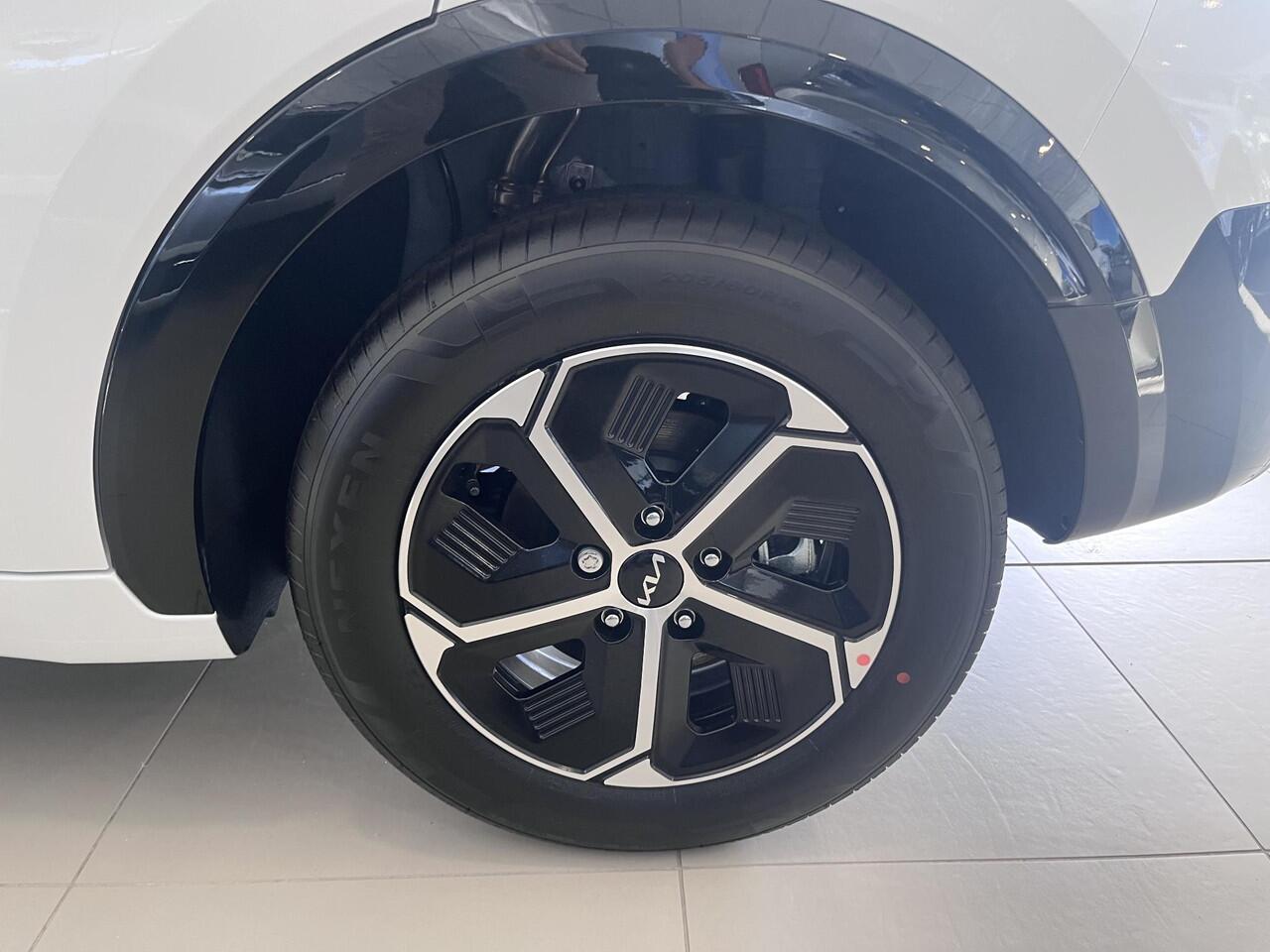 KIA Niro 1.6 GDi Hybrid DynamicLine VOORDEEL!! OP VOORRAAD!! RIJDEN IN 2025!!