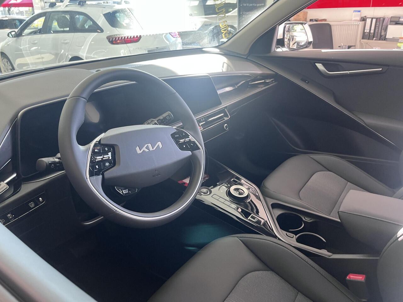 KIA Niro 1.6 GDi Hybrid DynamicLine VOORDEEL!! OP VOORRAAD!! RIJDEN IN 2025!!