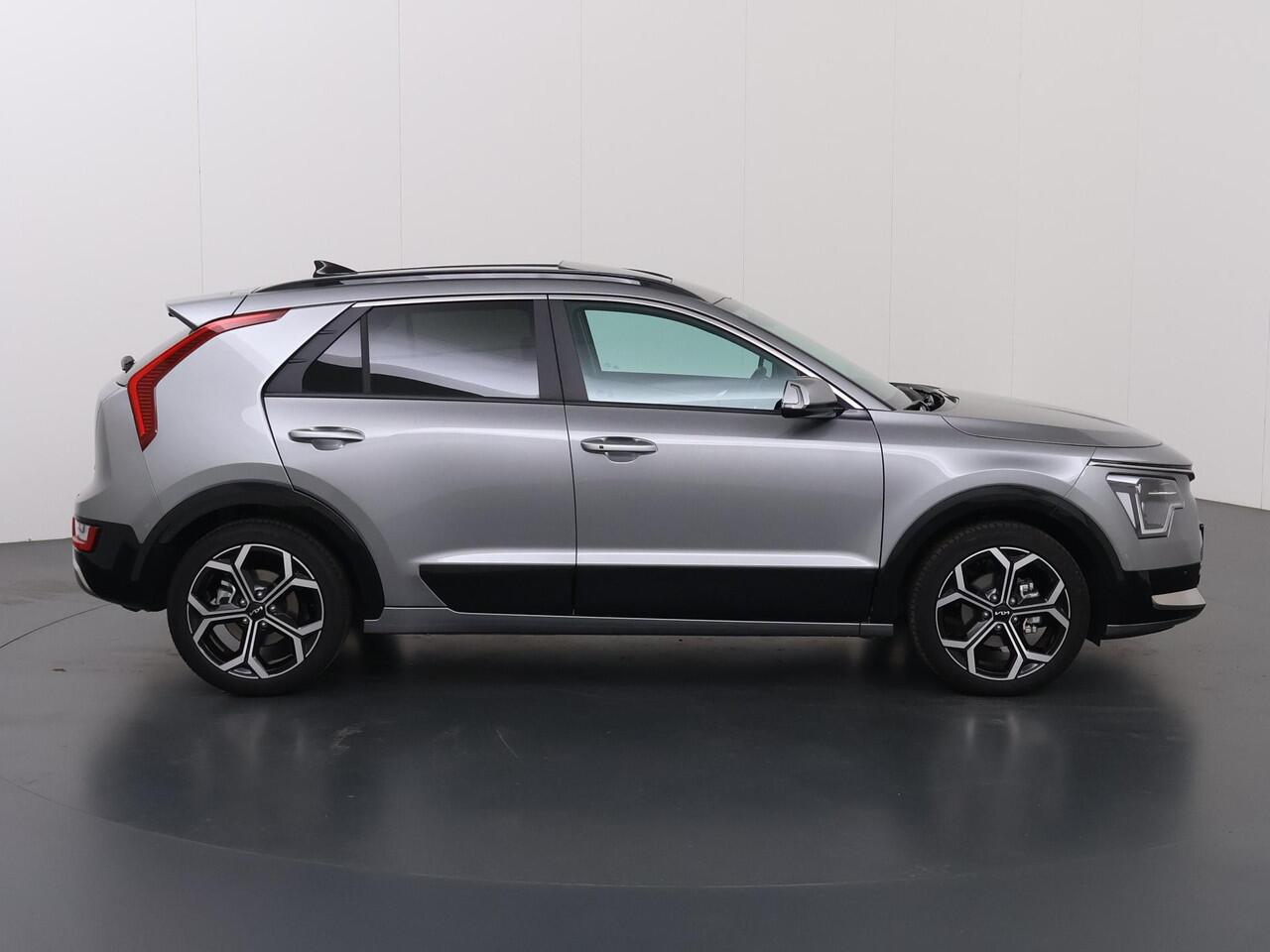 KIA Niro 1.6 GDi Hybrid ExecutiveLine | Panoramadak | Stoelverwarming | Dodehoekdetectie | Harman/kardon | Parkeercamera |