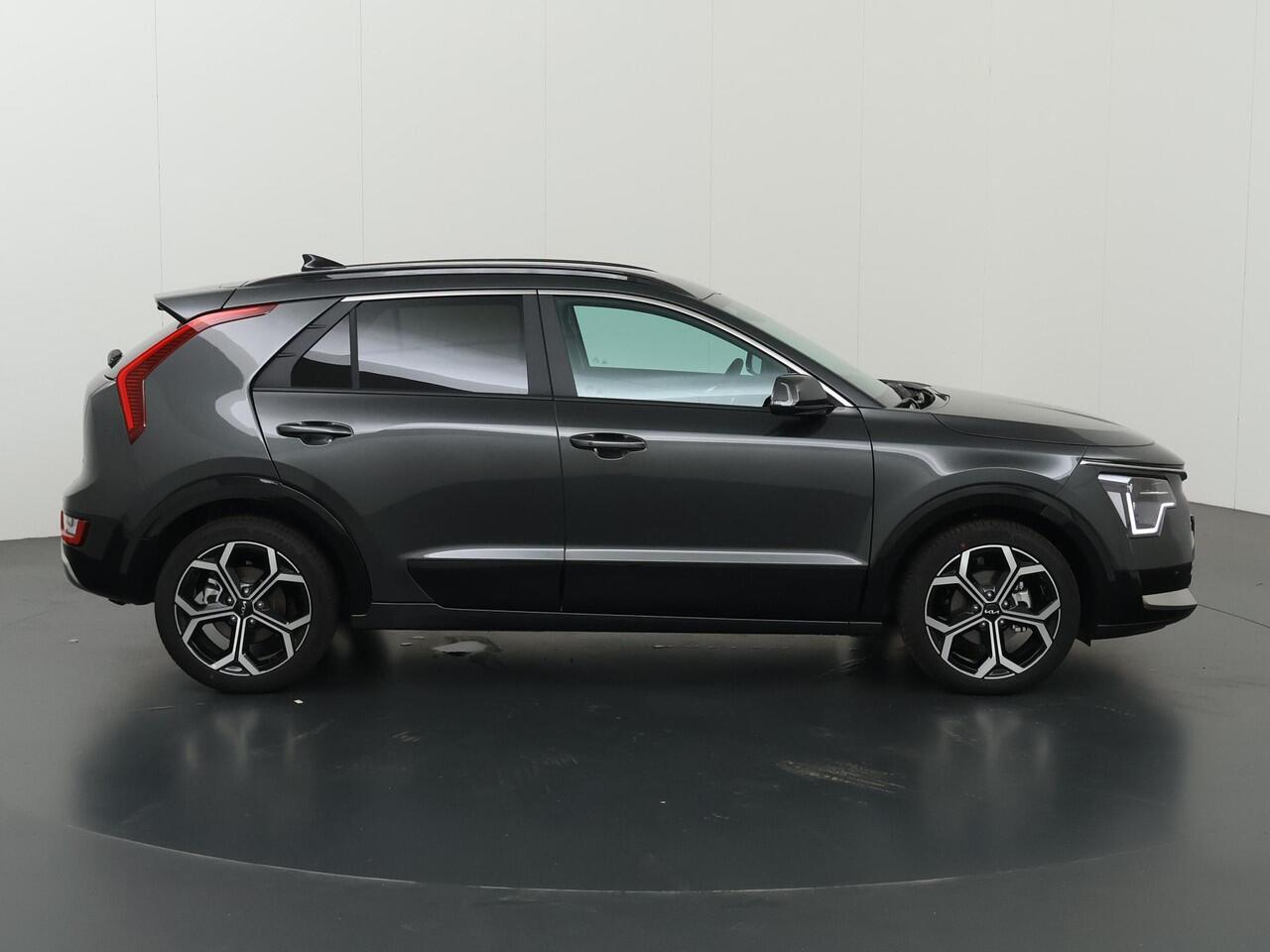 KIA Niro 1.6 GDi PHEV DynamicPlusLine Edition | 18" lichtmetalen velgen | Elektrisch verstelbare bestuurdersstoel | Stoel/Stuurwielverwarming | LED Koplampen | Elektrisch bedienbare achterklep |