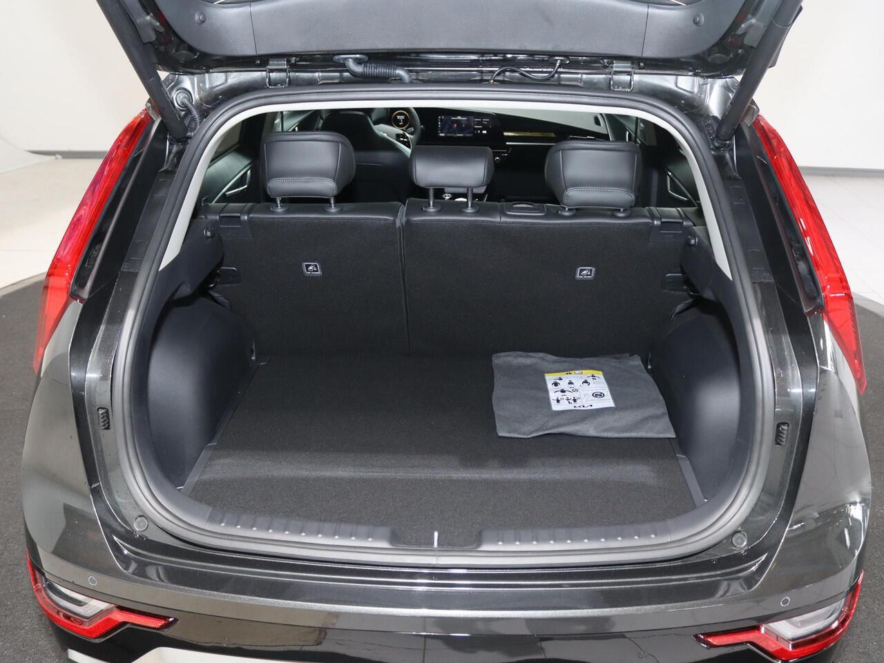 KIA Niro 1.6 GDi Hybrid DynamicPlusLine | Panoramadak | Stoel/Stuurwielverwarming | Head-Up Display | Dodehoek detectie