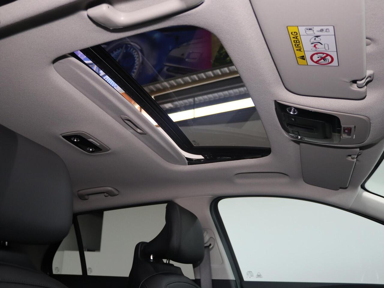 KIA Niro 1.6 GDi Hybrid DynamicPlusLine | Panoramadak | Stoel/Stuurwielverwarming | Head-Up Display | Dodehoek detectie