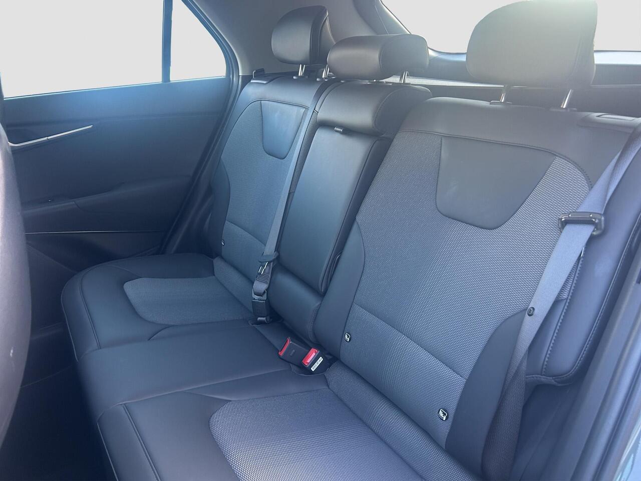 KIA Niro 1.6 GDi Hybrid DynamicLine | Climate Control | Automaat | Adapt. Cruise | Navi | Carplay/Android Auto | Half-Leder |