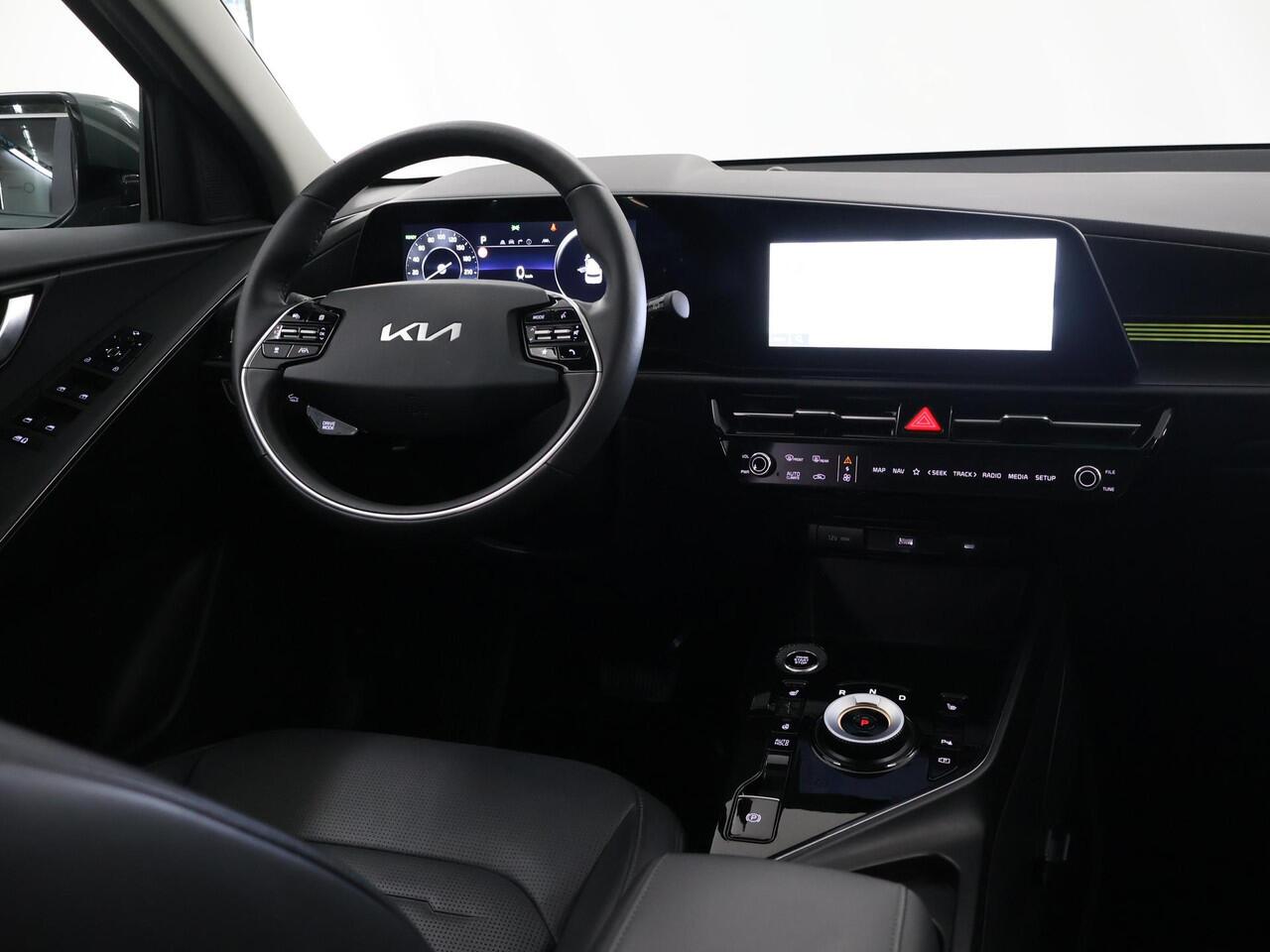 KIA Niro 1.6 GDi Hybrid DynamicPlusLine | Panoramadak | Stoel/Stuurwielverwarming | Head-Up Display | Dodehoek detectie |