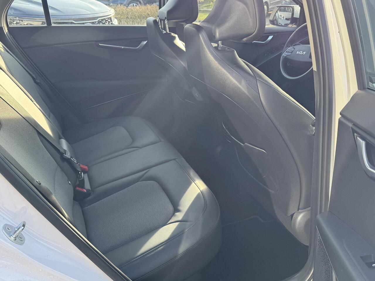 KIA Niro 1.6 GDi Hybrid DynamicLine |LMV | navigatie Apple CarPlay/Android Auto|achteruitrij camera, adaptieve cruise control|