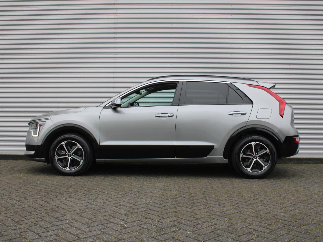 KIA Niro 1.6 GDi Hybrid DynamicPlusLine | Schuif-/kanteldak | Stuur-/stoelverwarming | Cruise adapt. | Camera | Clima | HUD | 16" LM |