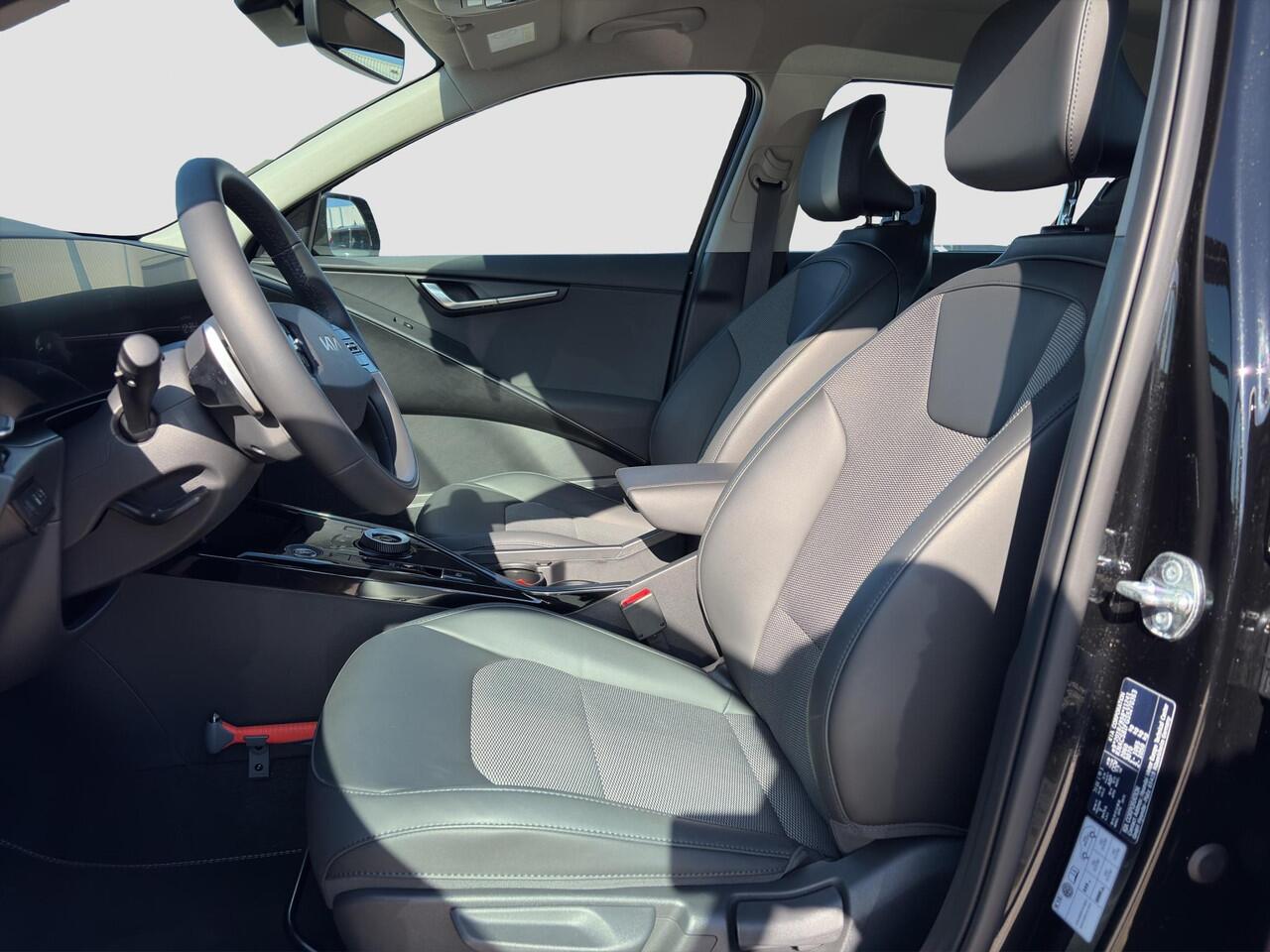 KIA Niro 1.6 GDi PHEV DynamicLine Automaat | Camera | Cruise | Sensoren | Apple Carplay & Android Auto | Navi |