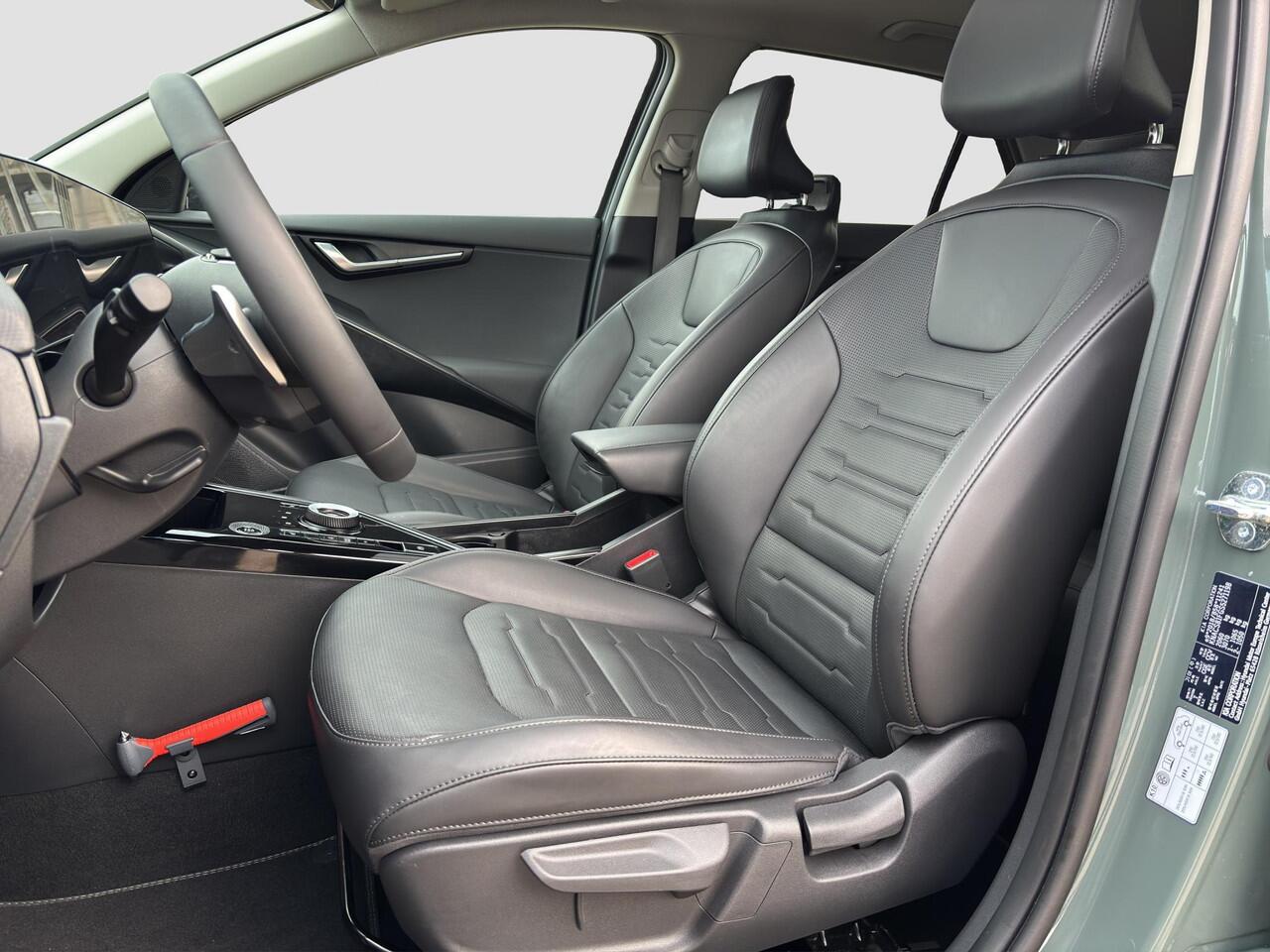 KIA Niro 1.6 GDi PHEV DynamicPlusLine Leder | Stoel- en Stuurverwarming | Adapt. Cruise | Schuif/Kanteldak | Elektr. Achterklep |