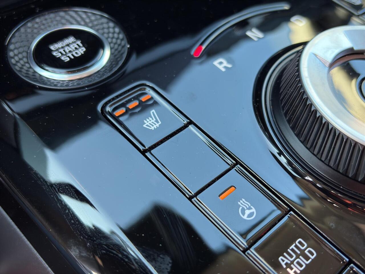 KIA Niro 1.6 GDi PHEV DynamicPlusLine Leder | Stoel- en Stuurverwarming | Adapt. Cruise | Schuif/Kanteldak | Elektr. Achterklep |