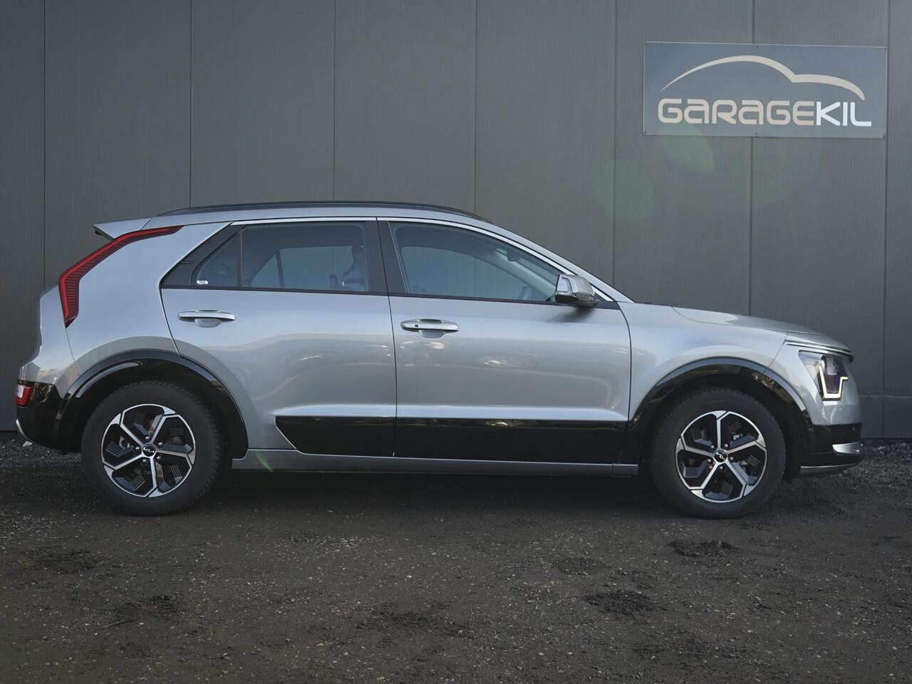 KIA Niro 1.6 GDi Hybrid DynamicLine Dealeronderh. / Led Verlichting / Camera / PDC / Smartphone Integratie /