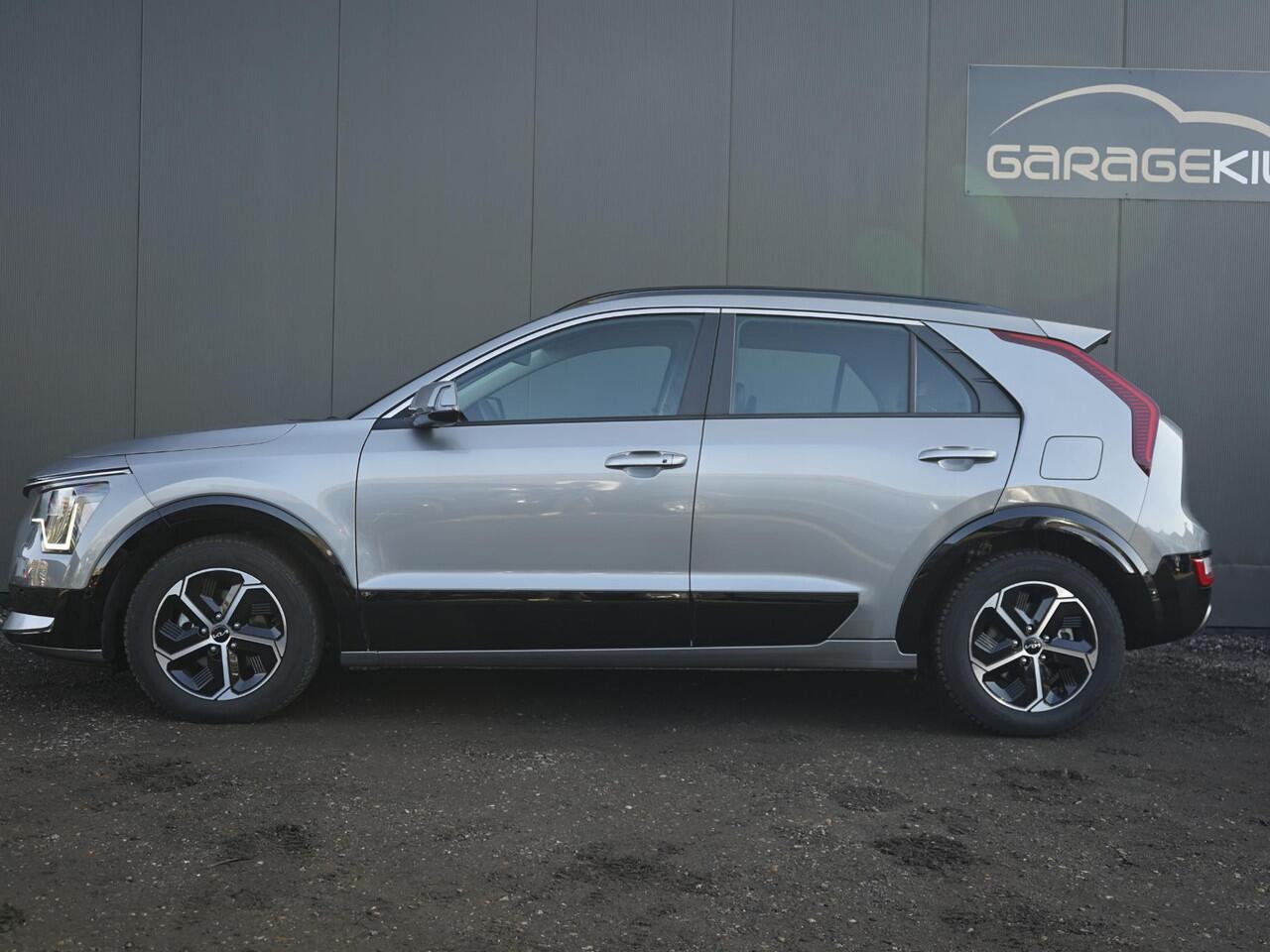 KIA Niro 1.6 GDi Hybrid DynamicLine Dealeronderh. / Led Verlichting / Camera / PDC / Smartphone Integratie /