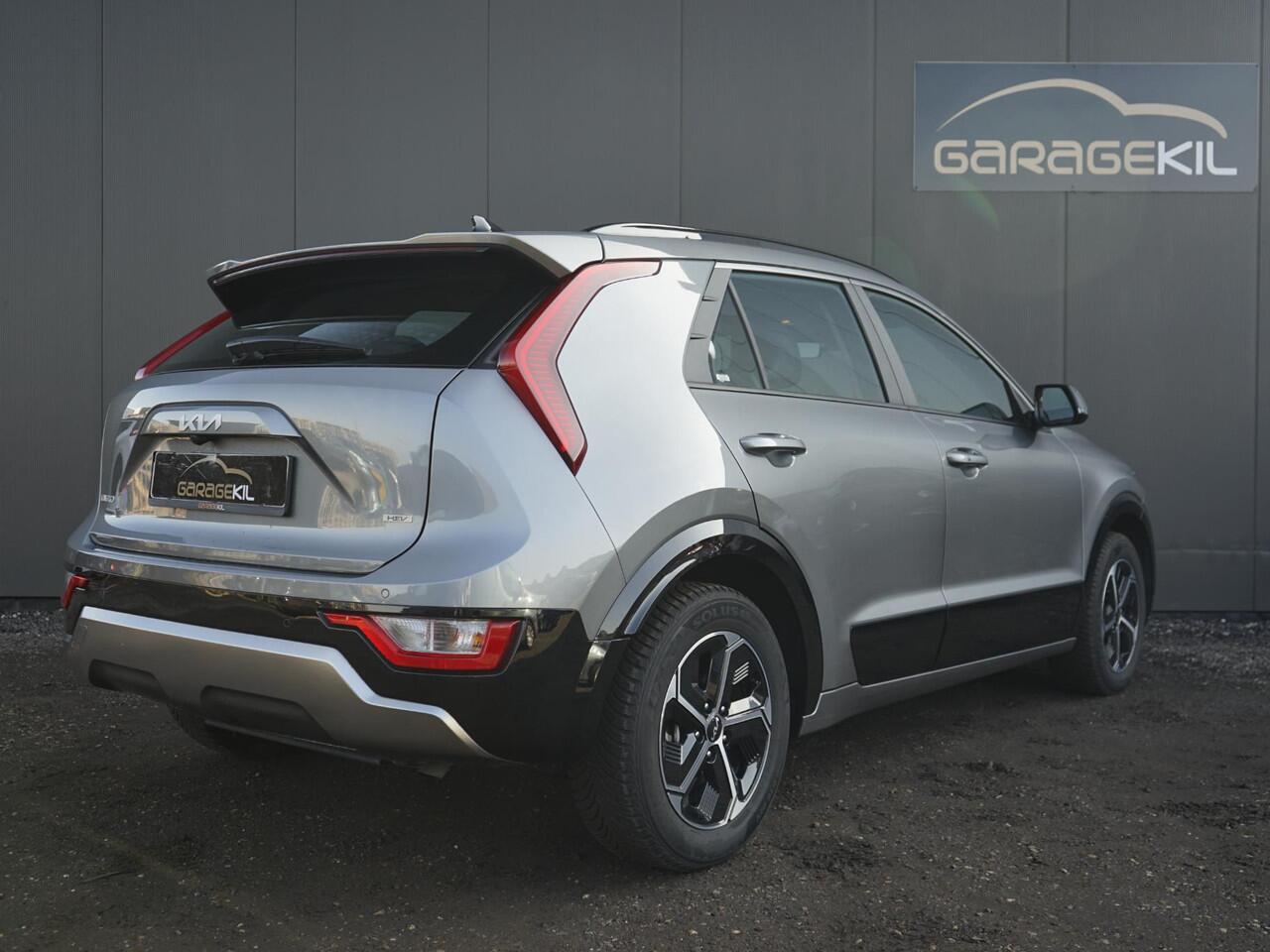 KIA Niro 1.6 GDi Hybrid DynamicLine Dealeronderh. / Led Verlichting / Camera / PDC / Smartphone Integratie /