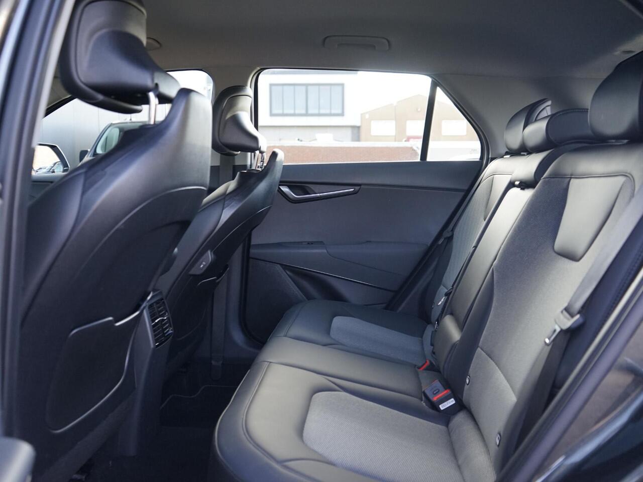 KIA Niro 1.6 GDi Hybrid DynamicLine Dealeronderh. / Led Verlichting / Camera / PDC / Smartphone Integratie /