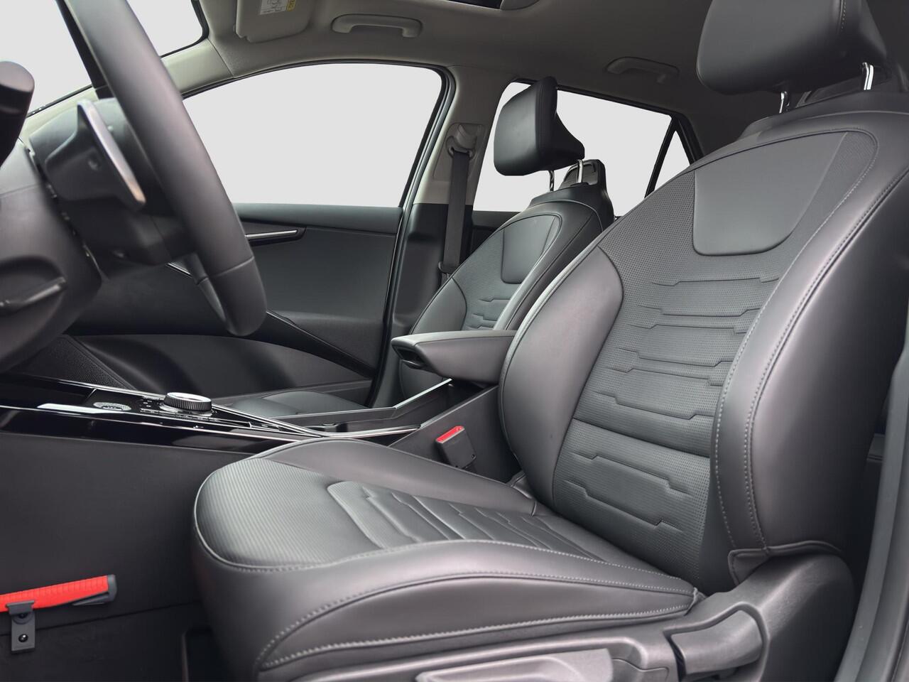 KIA Niro 1.6 GDi Hybrid DynamicPlusLine HUD | Leder | Stoel- en Stuurverwarming | Adapt. Cruise | Schuif/Kanteldak | Elektr. Achterklep |
