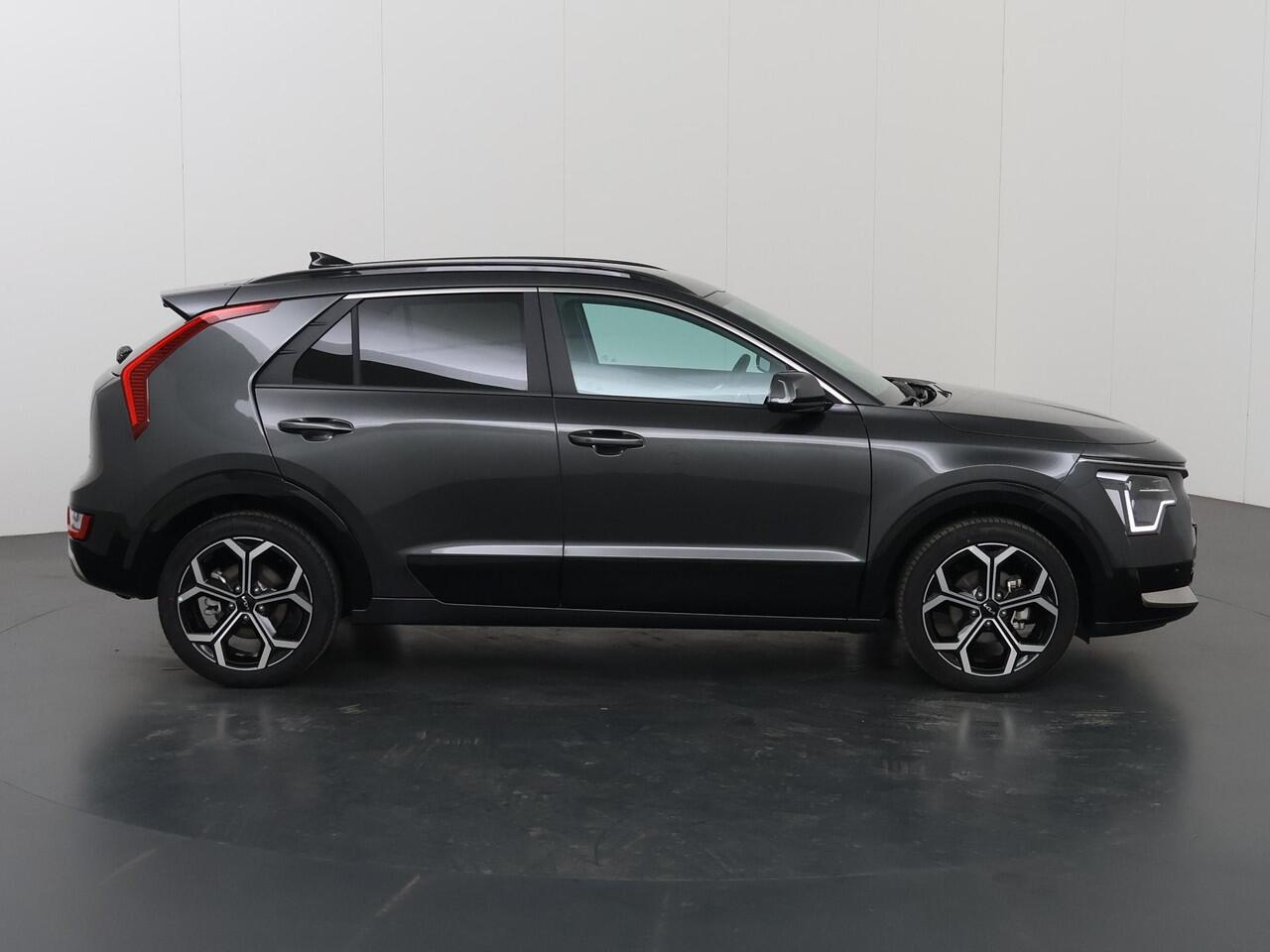 KIA Niro 1.6 GDi PHEV DynamicPlusLine Edition | 18" lichtmetalen velgen | Elektrisch verstelbare bestuurdersstoel | Stoel/Stuurwielverwarming | LED Koplampen | Elektrisch bedienbare achterklep |