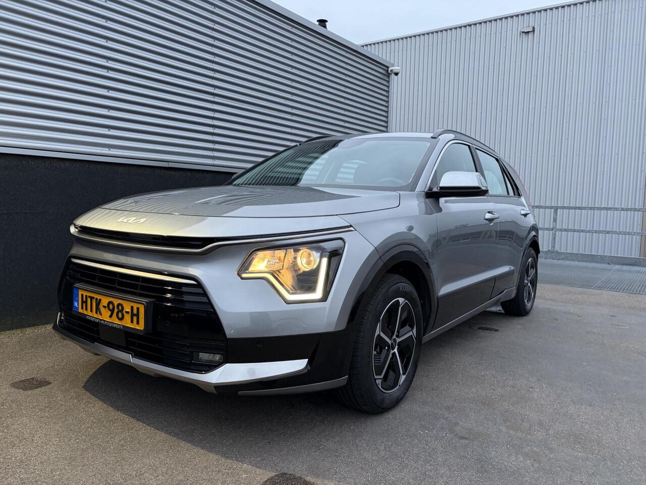 KIA Niro 1.6 GDi Hybrid DynamicLine 1e eign. NL-auto, Navigatie, Parkeersensoren, Achteruitrijcamera, Adaptieve cruise control, BTW-auto