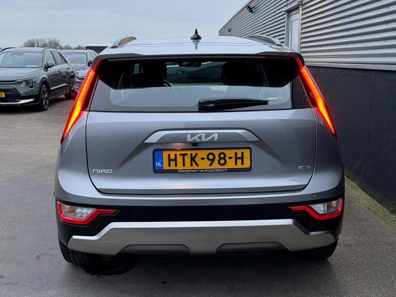 KIA Niro 1.6 GDi Hybrid DynamicLine 1e eign. NL-auto, Navigatie, Parkeersensoren, Achteruitrijcamera, Adaptieve cruise control, BTW-auto