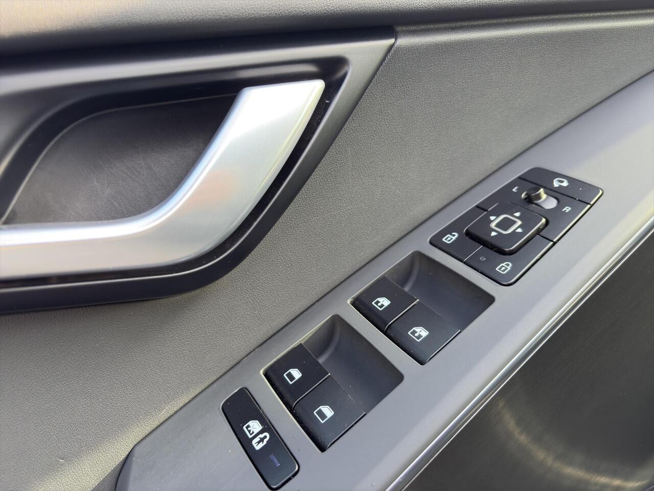 KIA Niro 1.6 GDi Hybrid DynamicPlusLine Automaat | Leder | Stoel- en Stuurverwarming | Adapt. Cruise | Schuif/Kanteldak | Elektr. Achterklep |