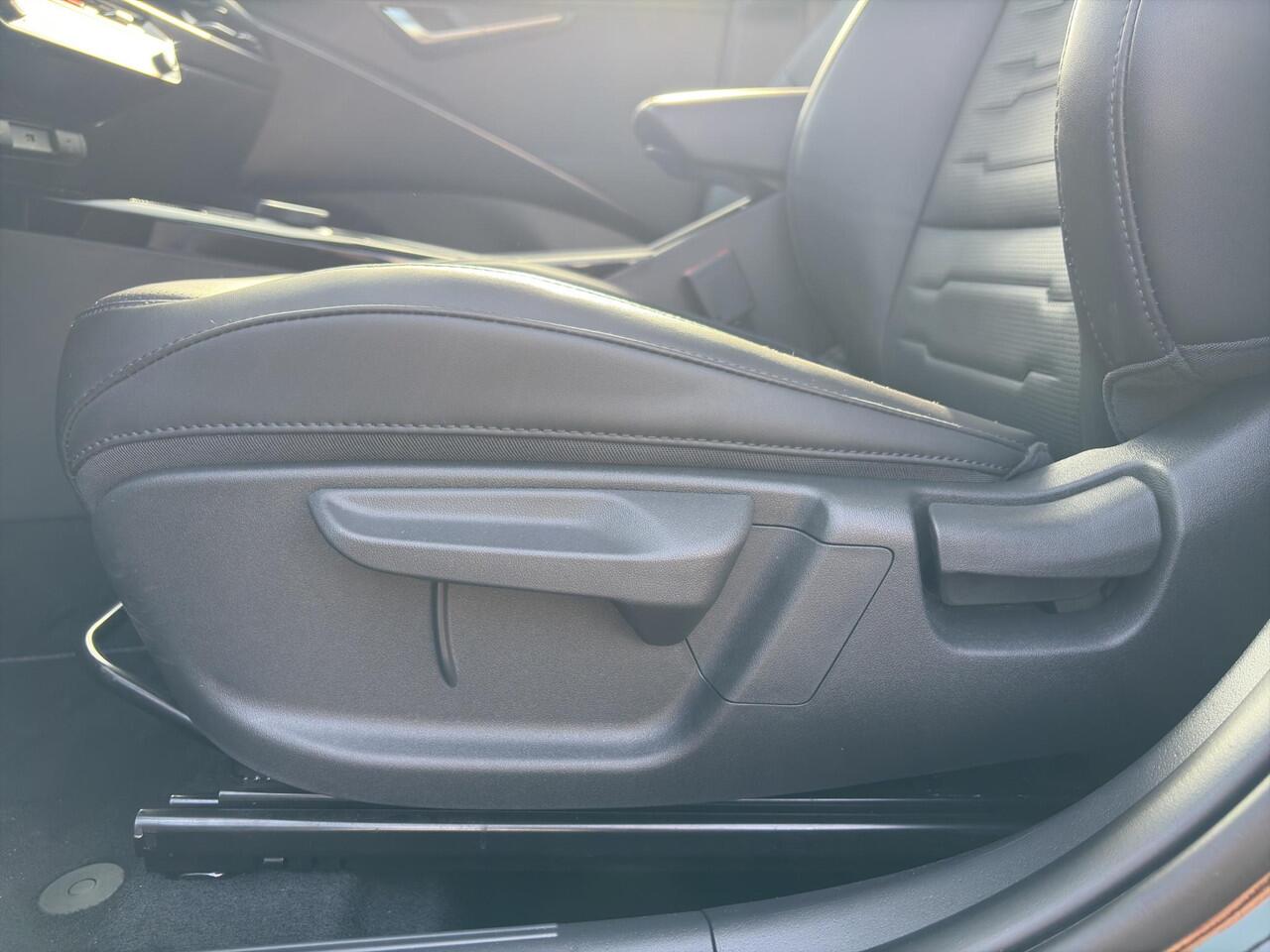 KIA Niro 1.6 GDi Hybrid DynamicPlusLine Automaat | Leder | Stoel- en Stuurverwarming | Adapt. Cruise | Schuif/Kanteldak | Elektr. Achterklep |