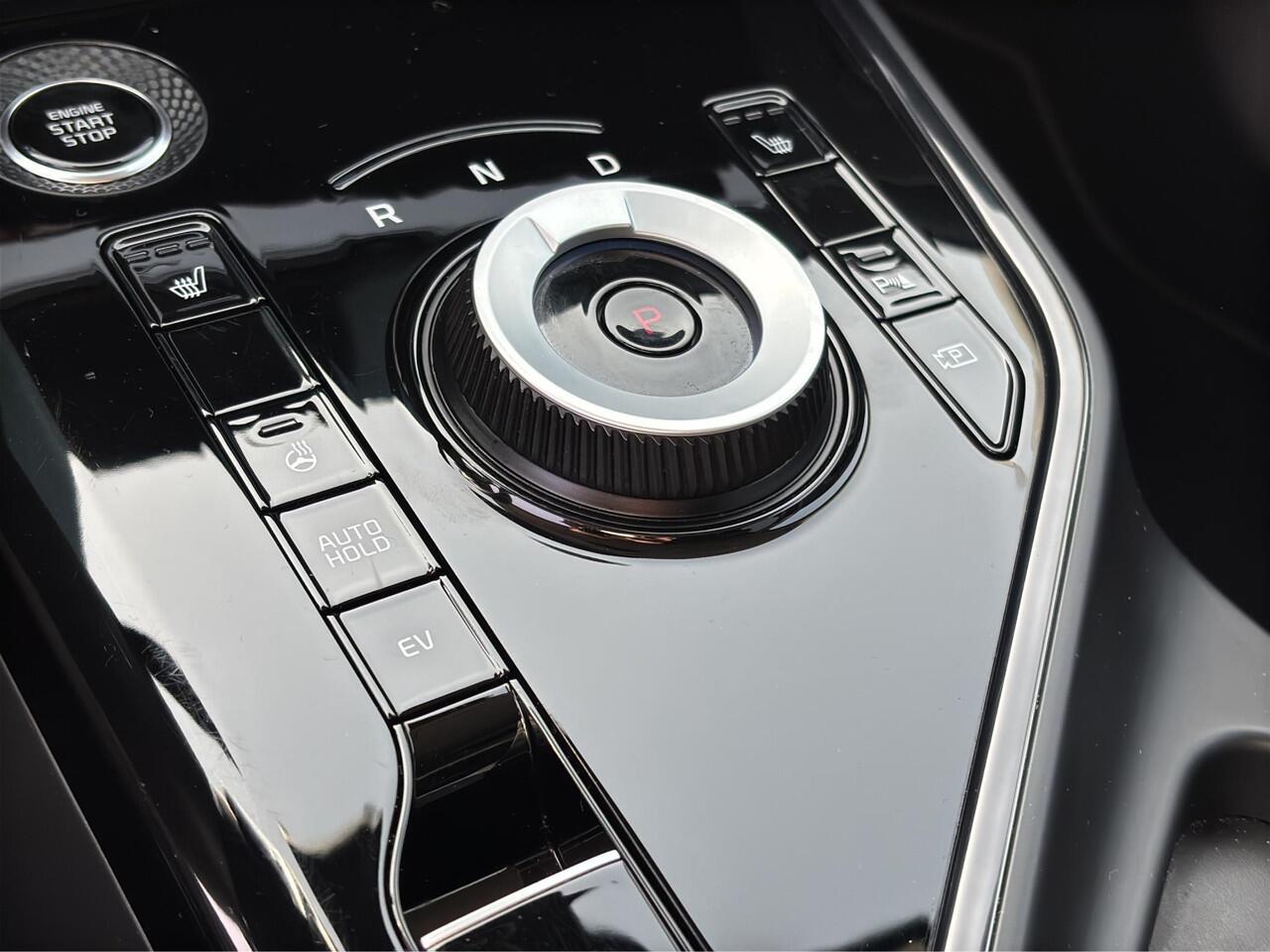 KIA Niro 1.6 GDi PHEV DynamicPlusLine Automaat | Leder | Stoel- en Stuurverwarming | Adapt. Cruise | Schuif/Kanteldak | Elektr. Achterklep |