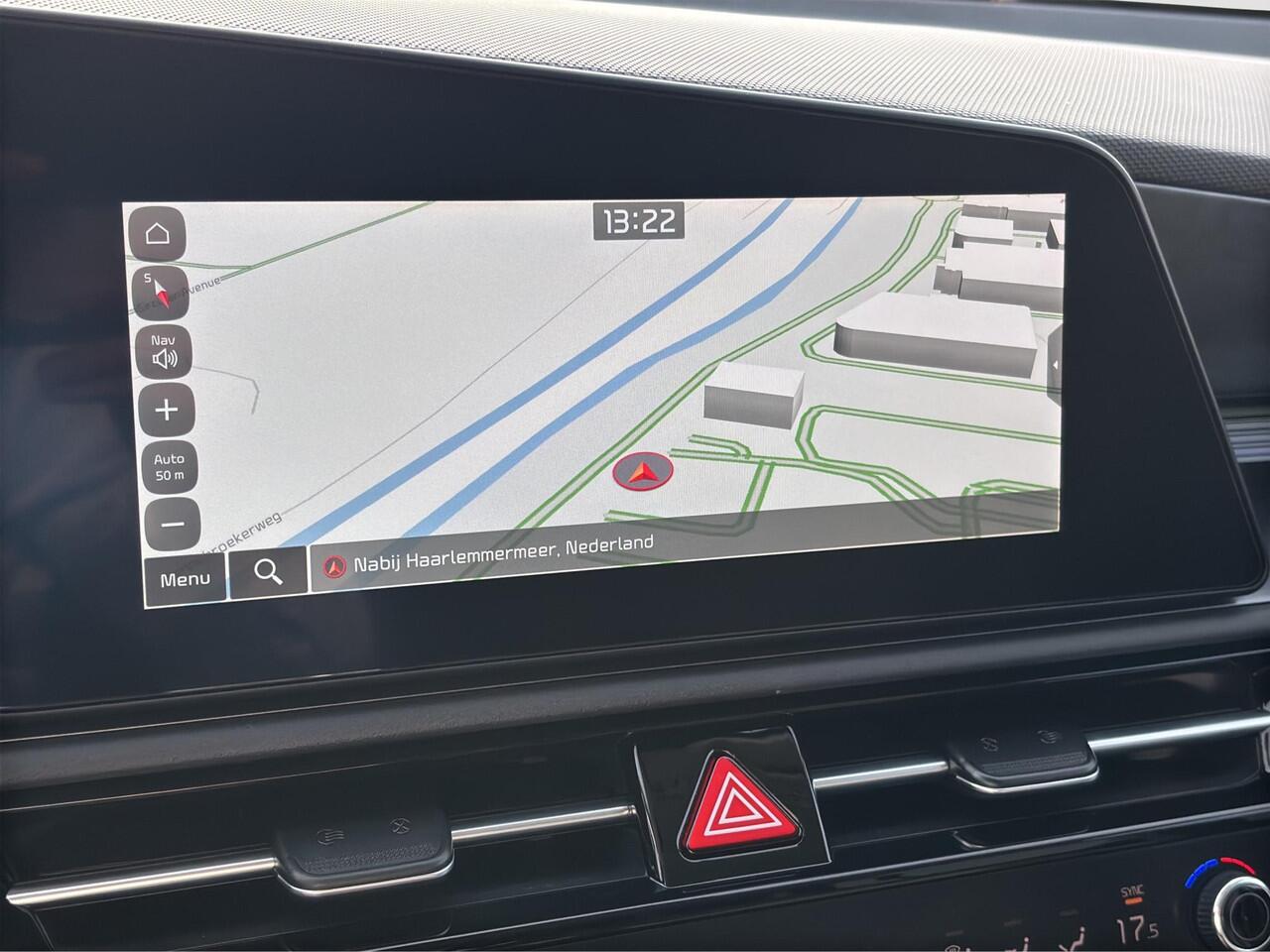 KIA Niro 1.6 GDi PHEV DynamicPlusLine Automaat | Leder | Stoel- en Stuurverwarming | Adapt. Cruise | Schuif/Kanteldak | Elektr. Achterklep |