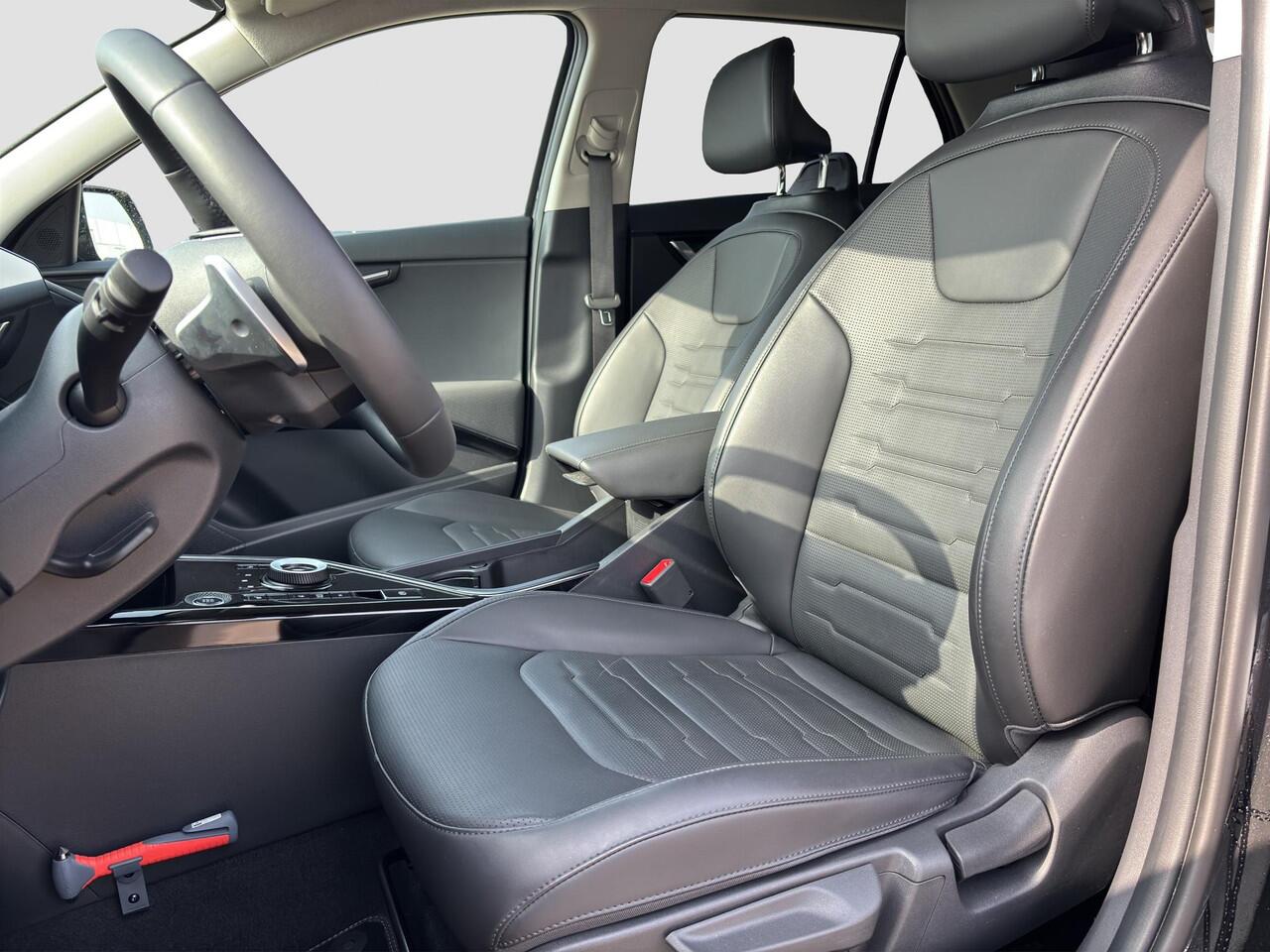 KIA Niro 1.6 GDi PHEV DynamicPlusLine Automaat | Leder | Stoel- en Stuurverwarming | Adapt. Cruise | Schuif/Kanteldak | Elektr. Achterklep |