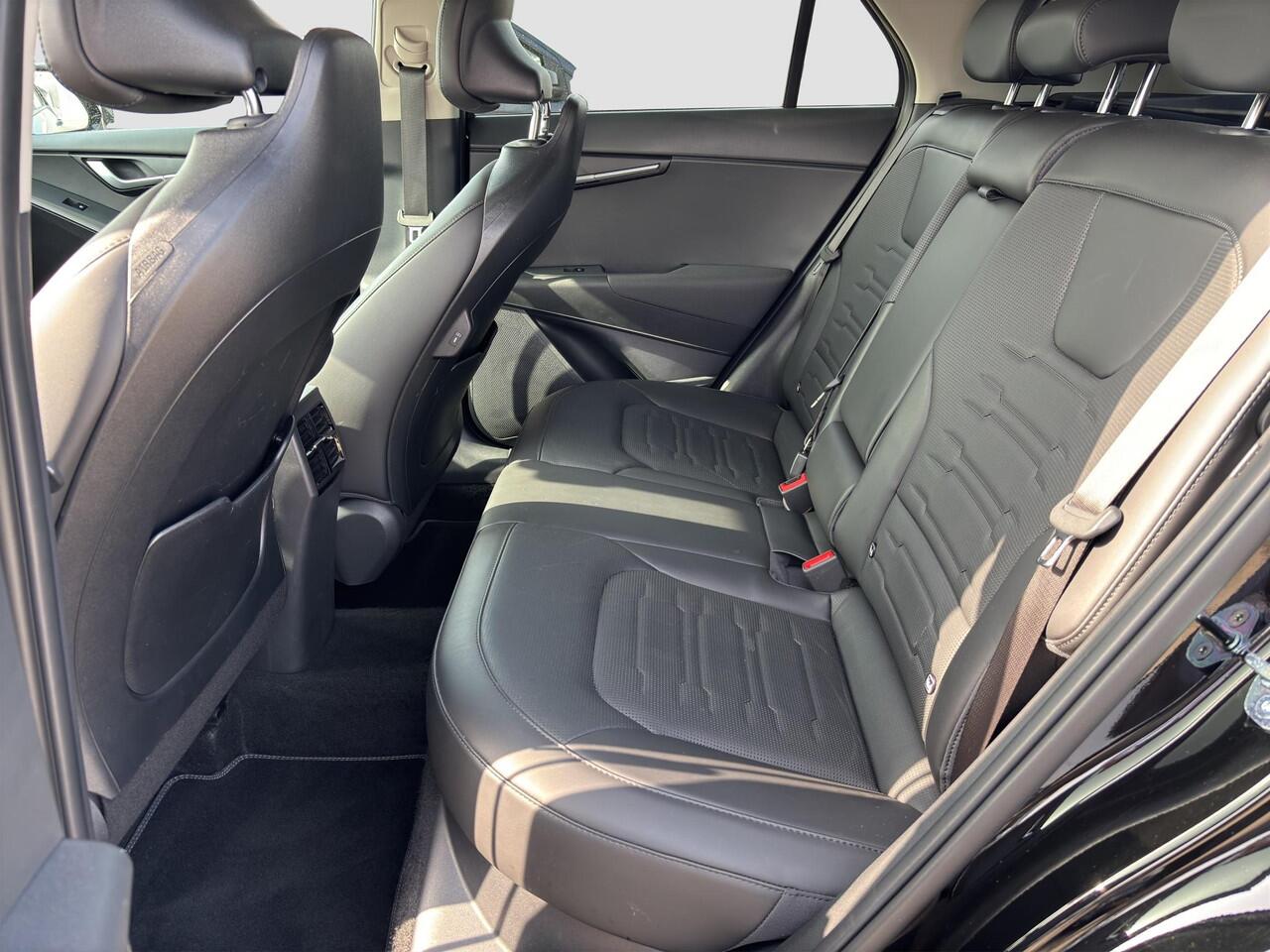 KIA Niro 1.6 GDi PHEV DynamicPlusLine Automaat | Leder | Stoel- en Stuurverwarming | Adapt. Cruise | Schuif/Kanteldak | Elektr. Achterklep |