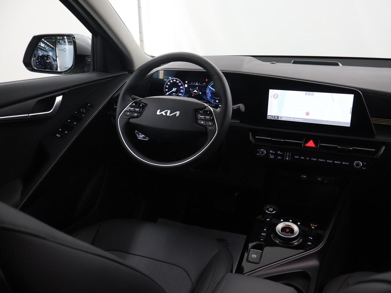 KIA Niro 1.6 GDi PHEV DynamicPlusLine Edition | 18" lichtmetalen velgen | Elektrisch verstelbare bestuurdersstoel | Stoel/Stuurwielverwarming | LED Koplampen | Elektrisch bedienbare achterklep |