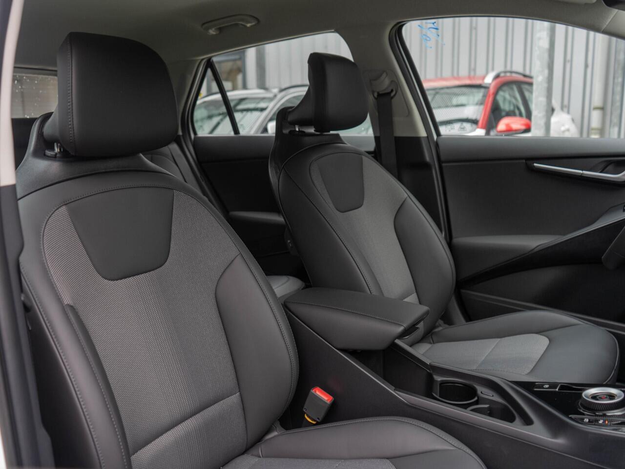 KIA Niro 1.6 GDi Hybrid DynamicLine | OP VOORRAAD | Navi | Keyless | Cruise | Clima | Camera | PDC v+a