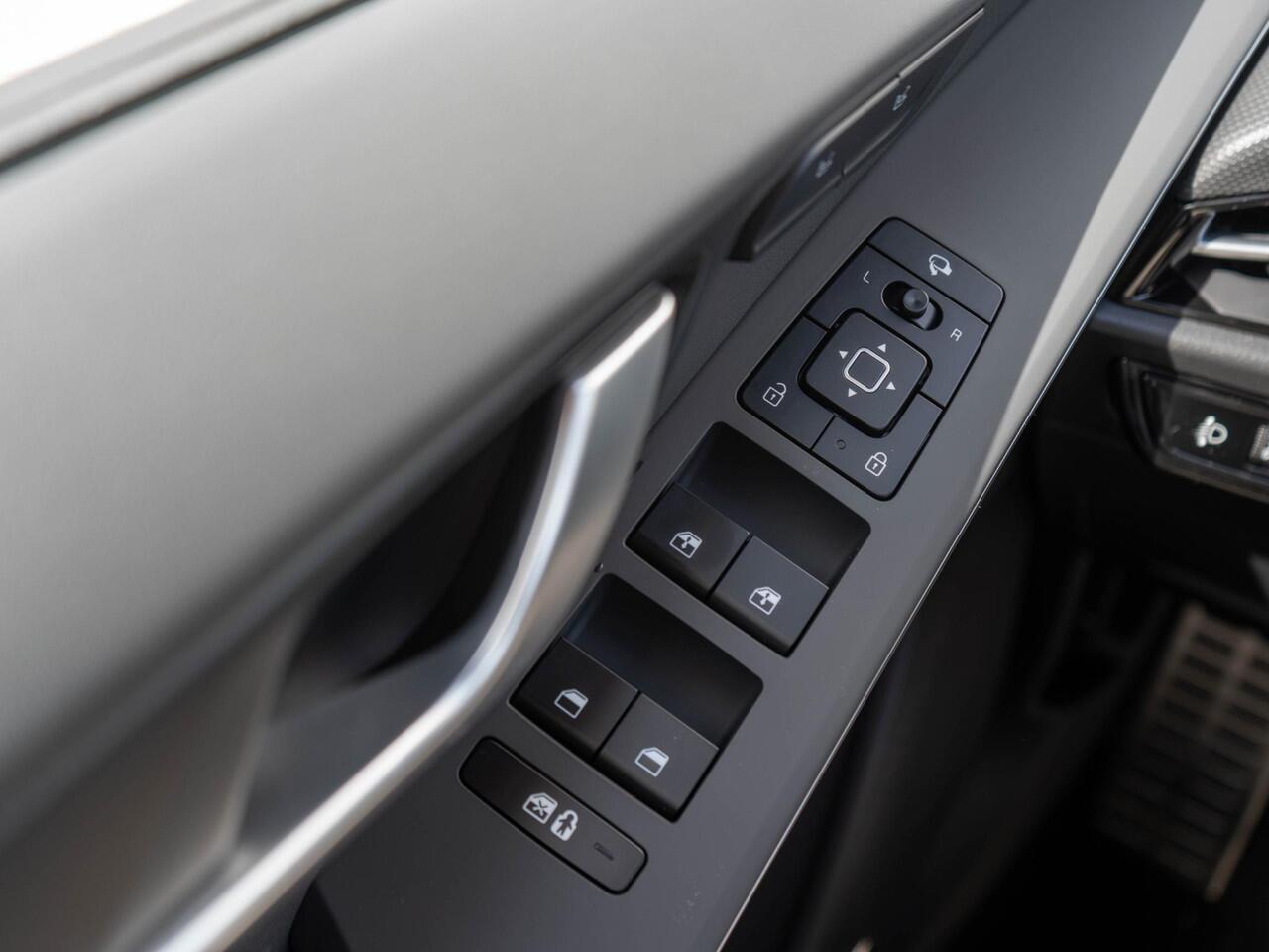 KIA Niro 1.6 GDi Hybrid ExecutiveLine | Stoel ventilatie | Schuifkanteldak | Harman en kardon | HUD | Stoelen en achterklep elektrisch