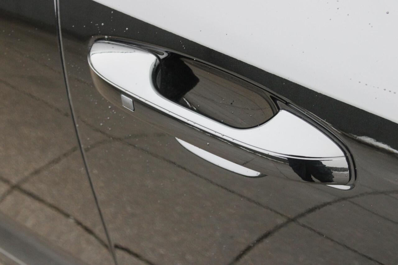 KIA Niro 1.6 GDi Hybrid DynamicLine KEYLESS ENTRY EN START, NAVIGATIE, ACHTERUITRIJCAMERA